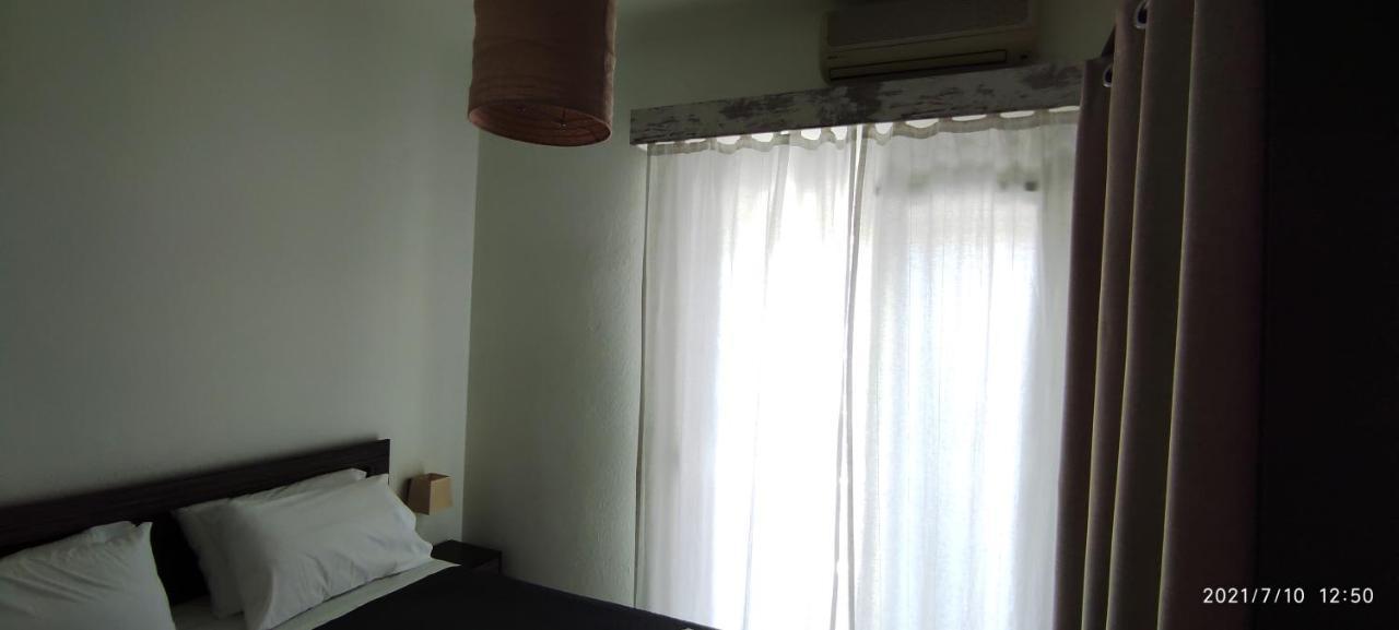 Epavlis Apartment Néa Péramos Exteriör bild
