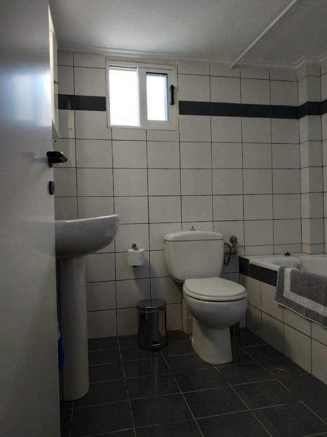 Epavlis Apartment Néa Péramos Exteriör bild