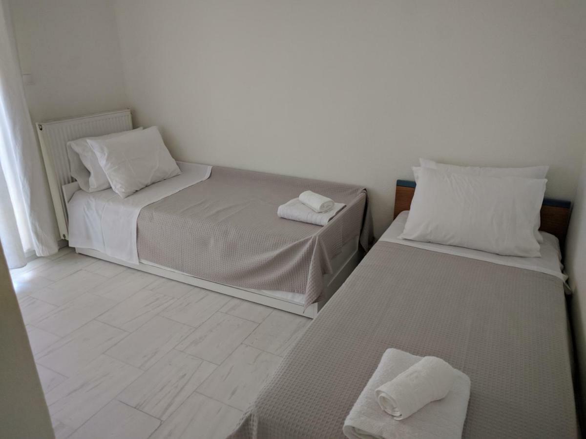 Epavlis Apartment Néa Péramos Exteriör bild
